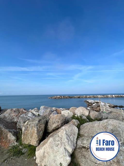 Il Faro Beach House مارينا دي بيزا المظهر الخارجي الصورة